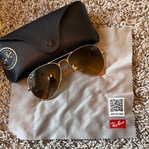 Ray-Ban Aviator Sunglasses in Gold with Brown Lenses
